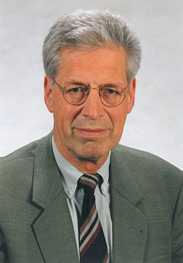 Dr. Henning Scherf