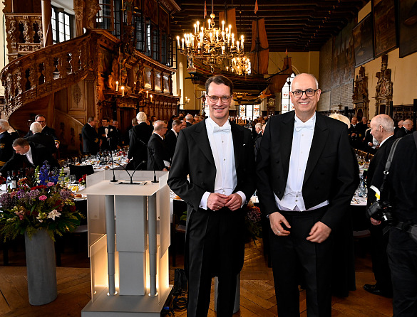 Bürgermeister Andreas Bovenschulte (re.) und Ministerpräsident Hendrik Wüst bei der 481. Schaffermahlzeit.